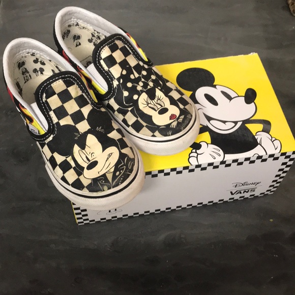 vans classic slip on mickey mouse